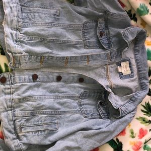 Forever 21 essential denim jacket